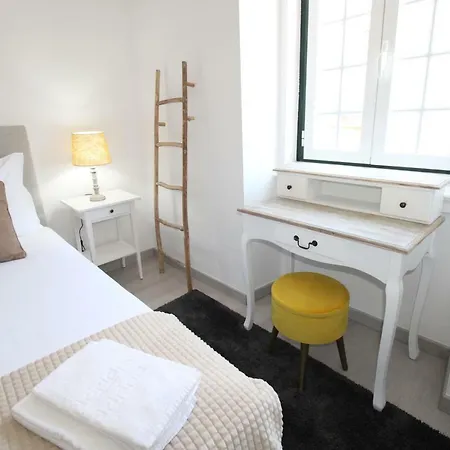 Apartamento Moderno Nas Olaias A 5 Minutos Da Faculdade Isel E Ist Lisbon Exterior photo